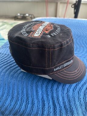 Harley-Davidson Black Cap with Orange Accents. Short bill design